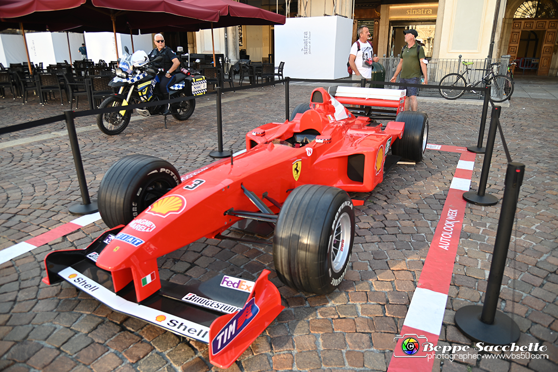 VBS_3757 - Autolook Week - Le auto in Piazza San Carlo.jpg